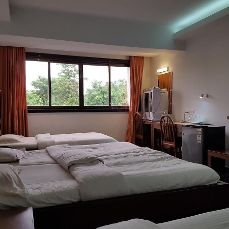 Bisu Hotel & Resorts Khed  Exterior photo