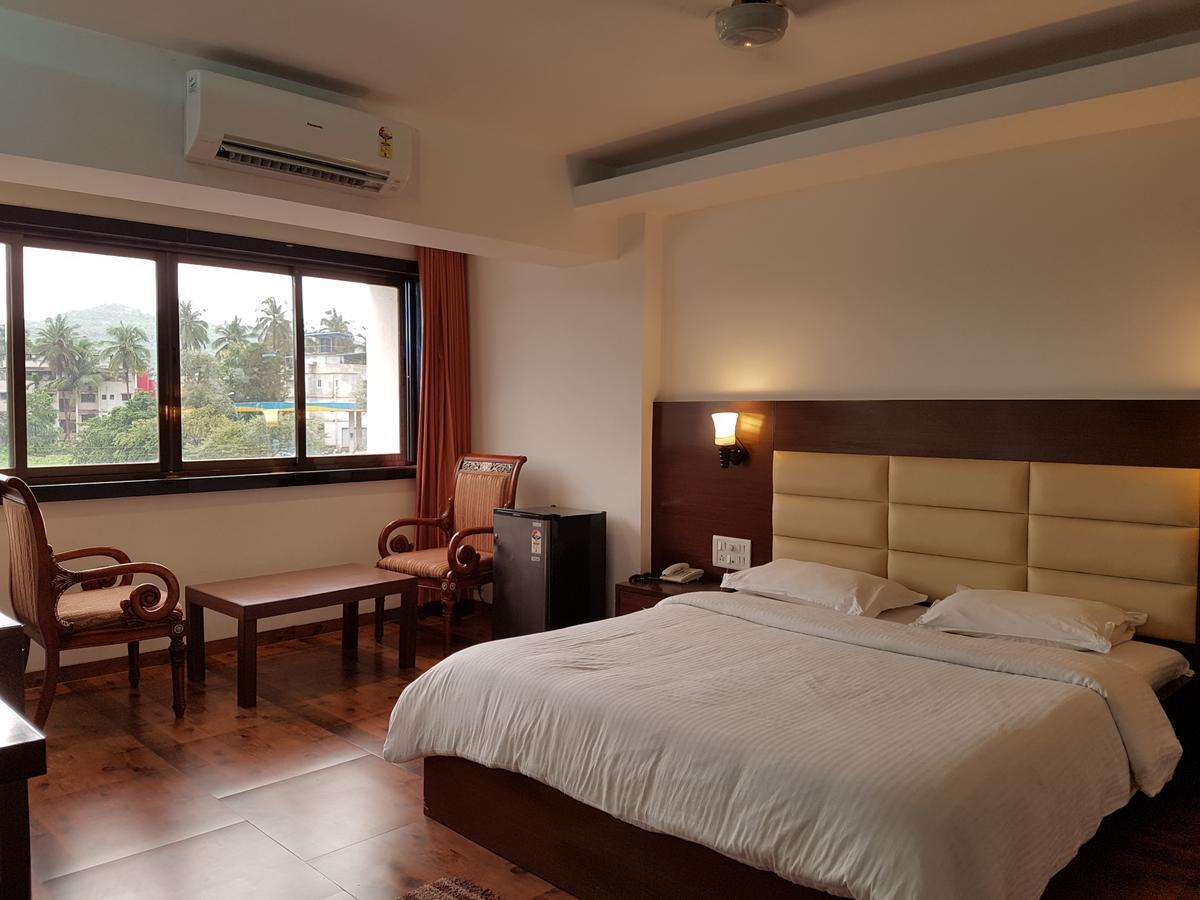 Bisu Hotel & Resorts Khed  Exterior photo